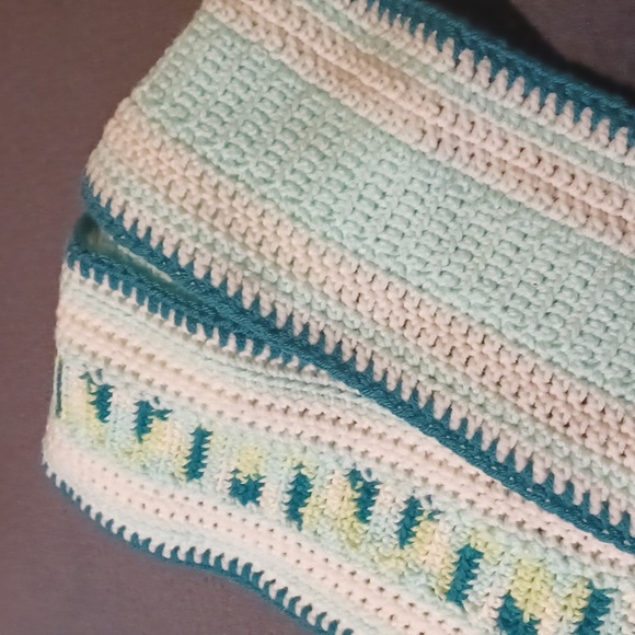 🍀Dark teal, white and mutli color infinity scarf (111023B). - Picture 3 of 3